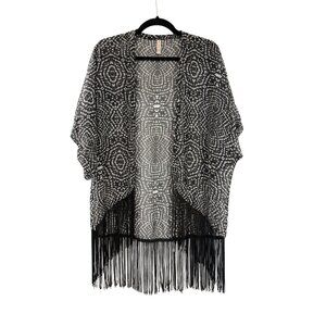 🖤 Xhilaration Fringe Kimono – Size XS 🖤